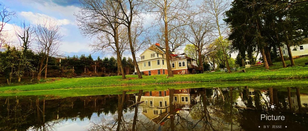 Wayside Inn Bed And Breakfast Ellicott City Exterior photo